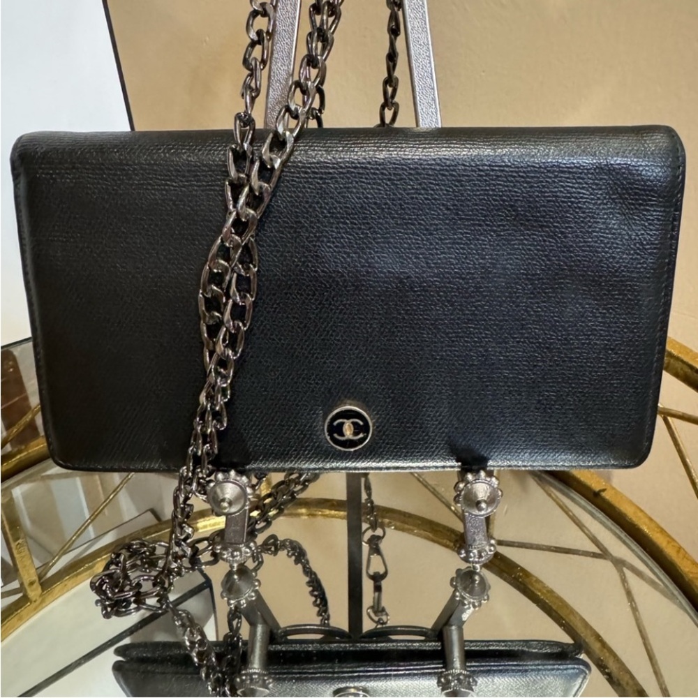 CHANEL VINTAGE BIFOLD LONG WALLET SILVER COCO BUTTON CAVIAR SKIN 10 SERIES
